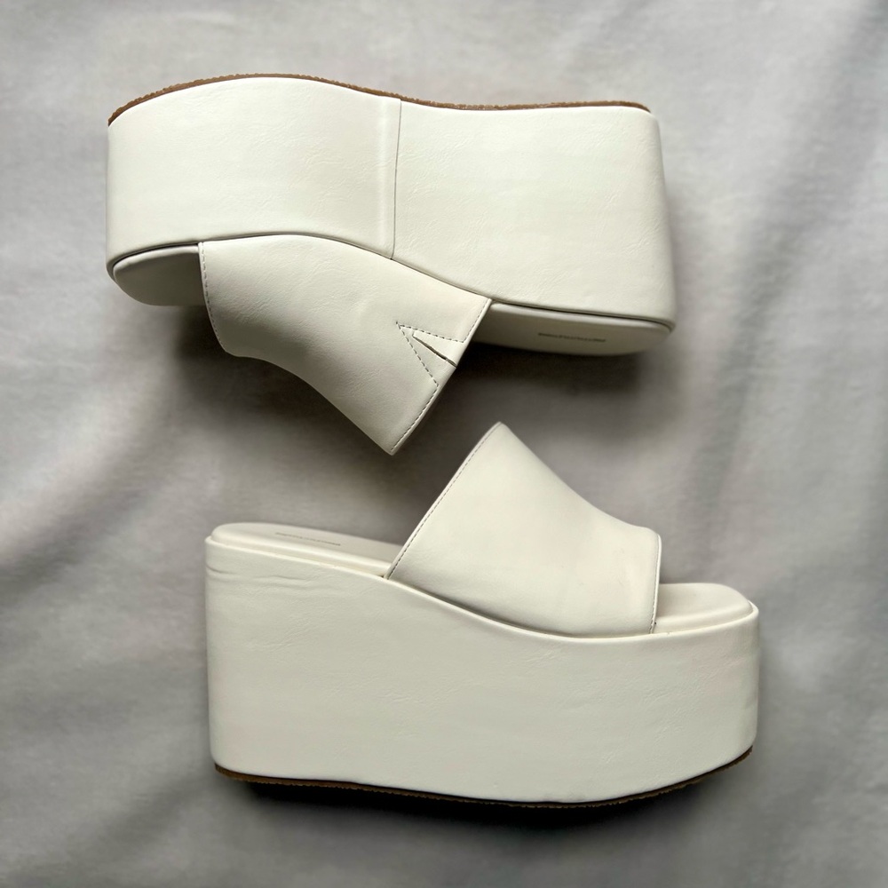 NIB Square Toe Platform Mules